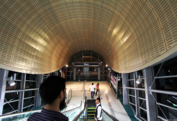 [Image: dubai-metro-station-interiors.jpg]