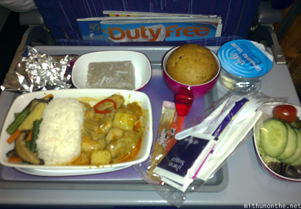 Thai Airways flight TG325 inflight chicken meal