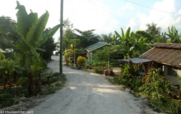 Oslob briefing centre village Cebu