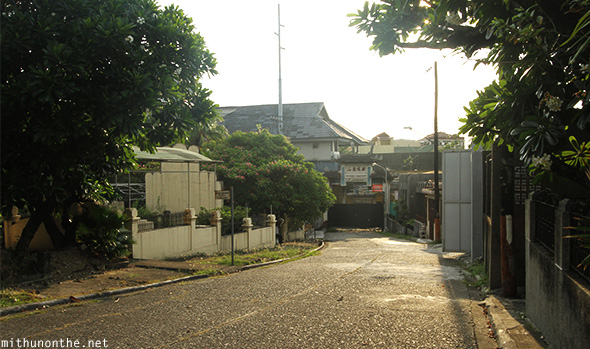 Gate Manila cemetery