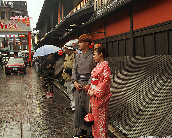 Kimono couple Gion Kyoto Japan