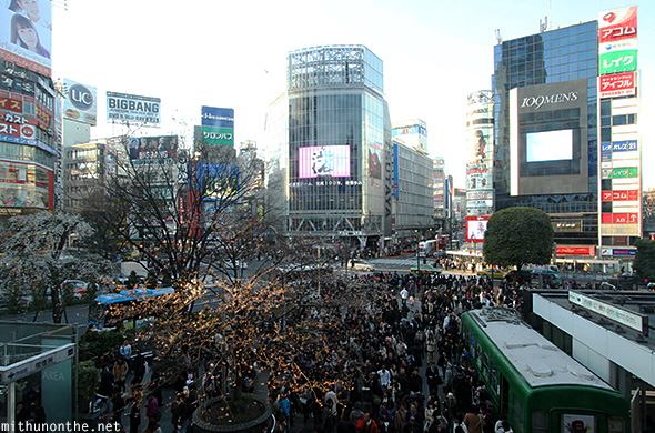 Shibuya crossing Hachiko crowd Tokyo