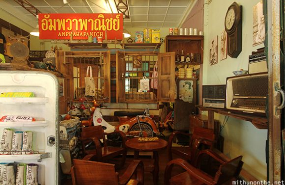 Aamphawapanich eatery Thailand