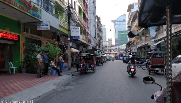 Alley Phnom Penh city street