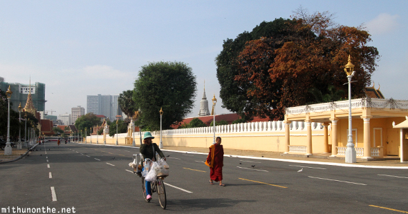Royal Palace road Phnom Penh