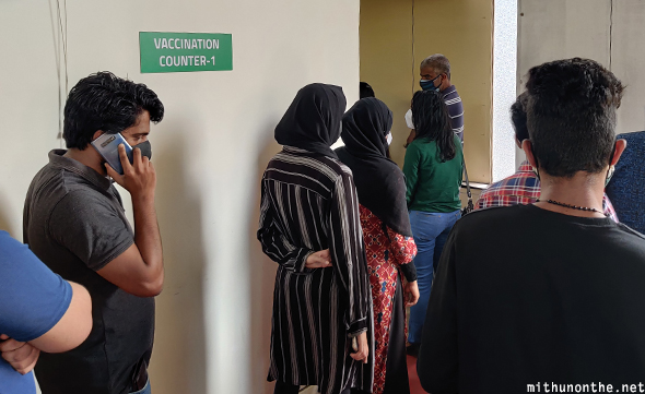 Covid vaccination queue Kannur hospital