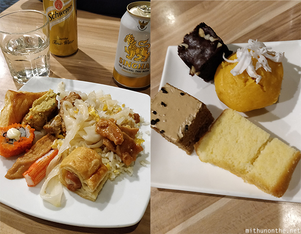 Don Mueang airport lounge food