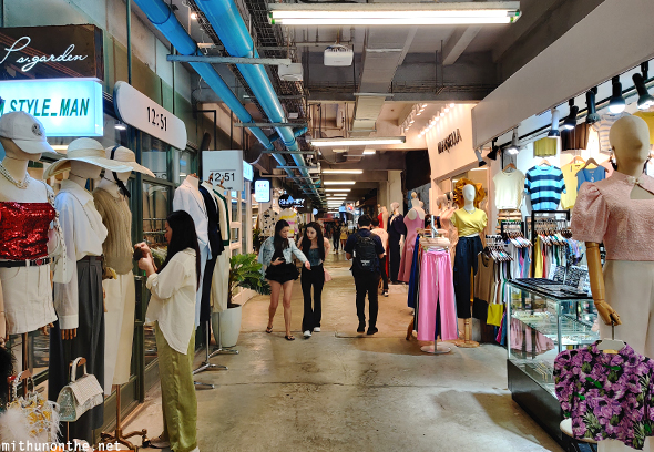 Lido Connect clothing stores Bangkok