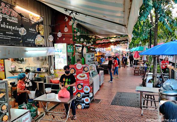 Eateries along Ong Ang canal Bangkok