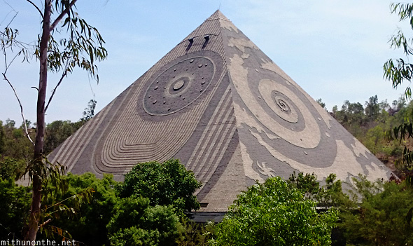 Pyramid valley design